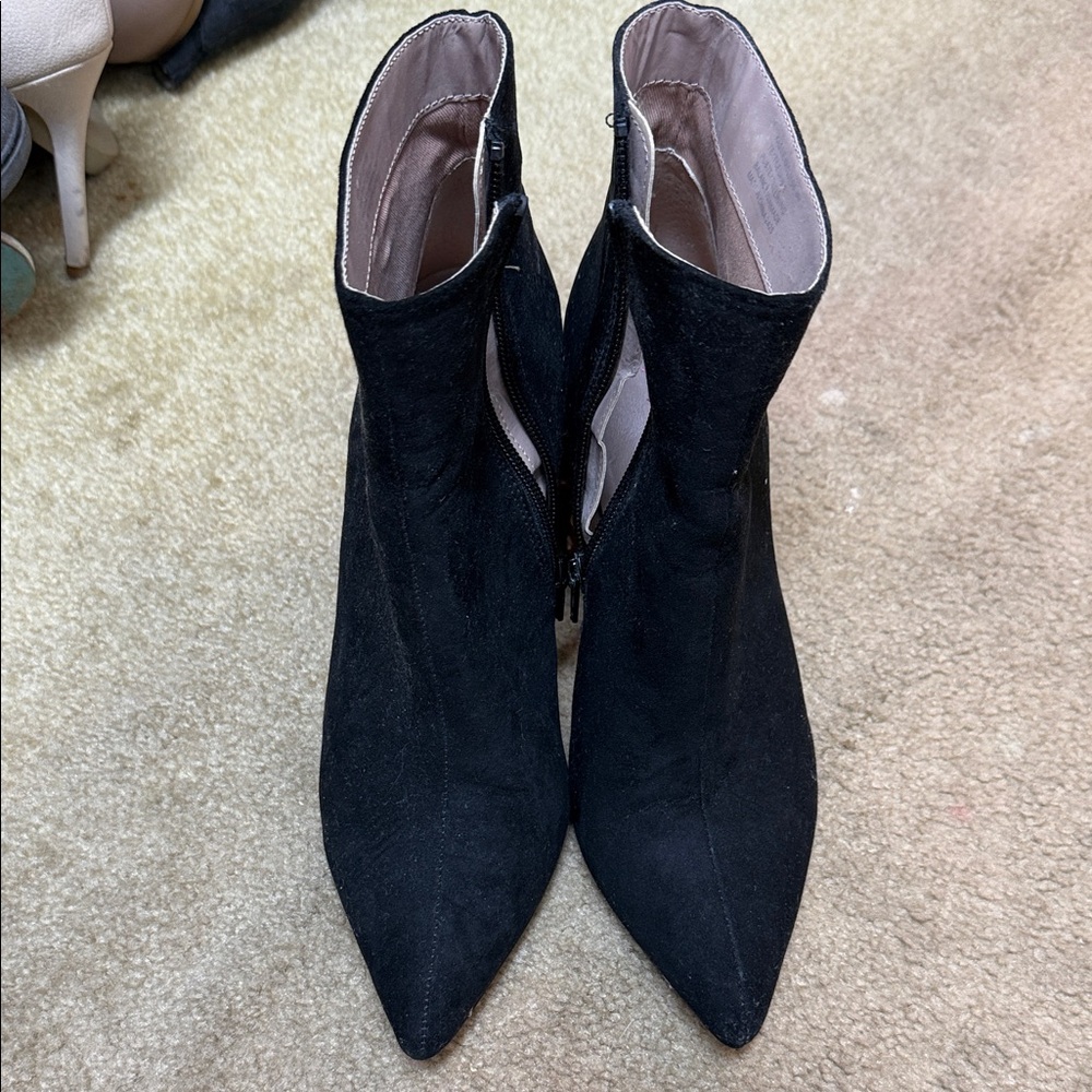 Betsey Johnson Black Ankle Booties